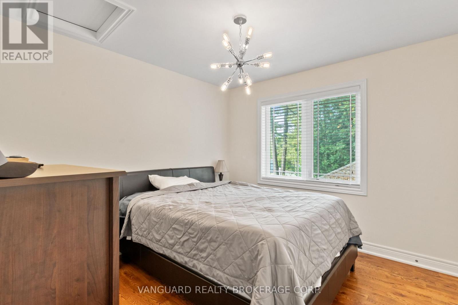 724 Lakelands Avenue, Innisfil, Ontario  L9S 4E6 - Photo 31 - N12468805