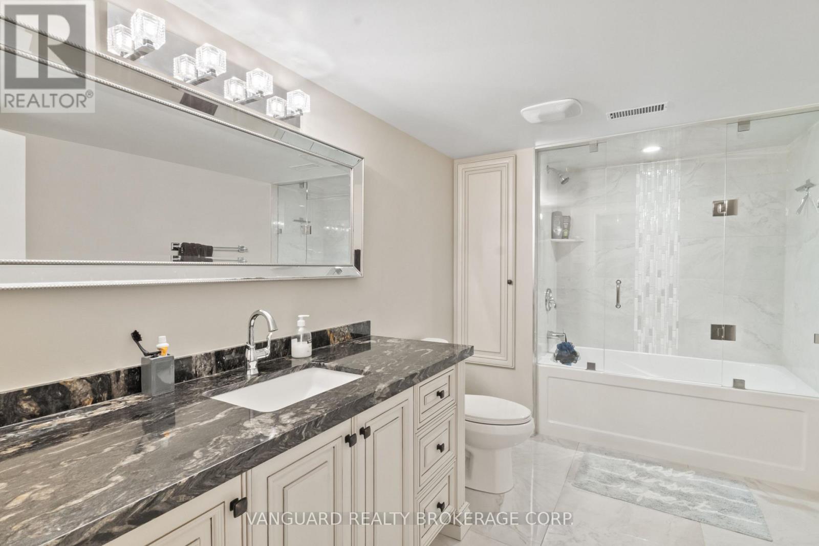 724 Lakelands Avenue, Innisfil, Ontario  L9S 4E6 - Photo 36 - N12468805