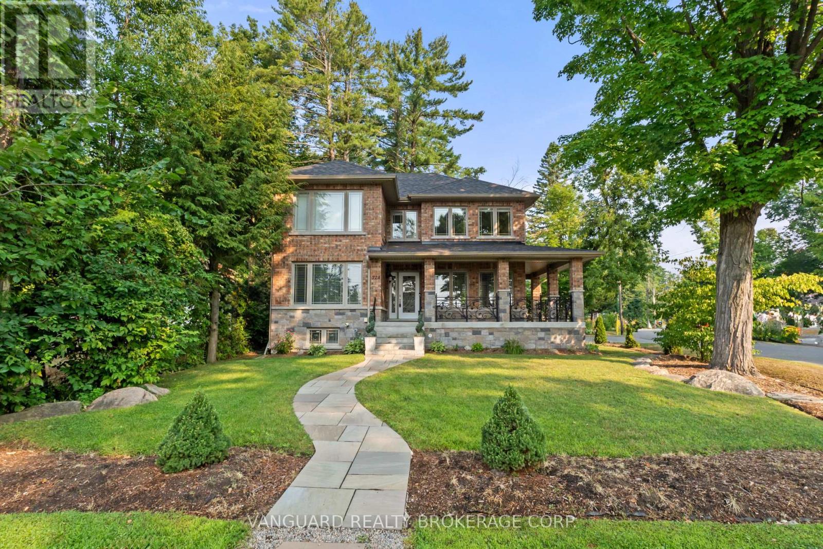 724 Lakelands Avenue, Innisfil, Ontario  L9S 4E6 - Photo 4 - N12468805