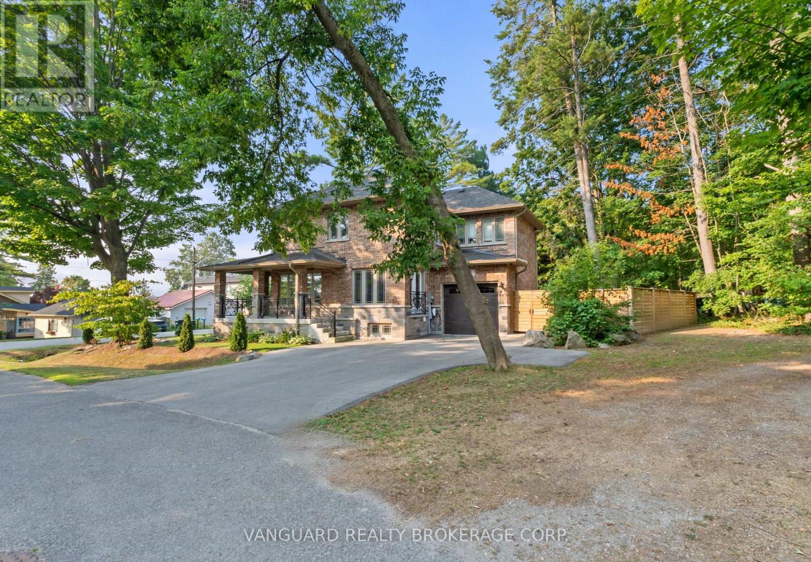 724 Lakelands Avenue, Innisfil, Ontario  L9S 4E6 - Photo 45 - N12468805