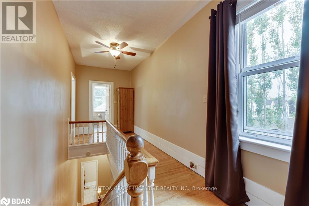 22 Queen Street, Innisfil, Ontario  L0L 1L0 - Photo 17 - N12468816