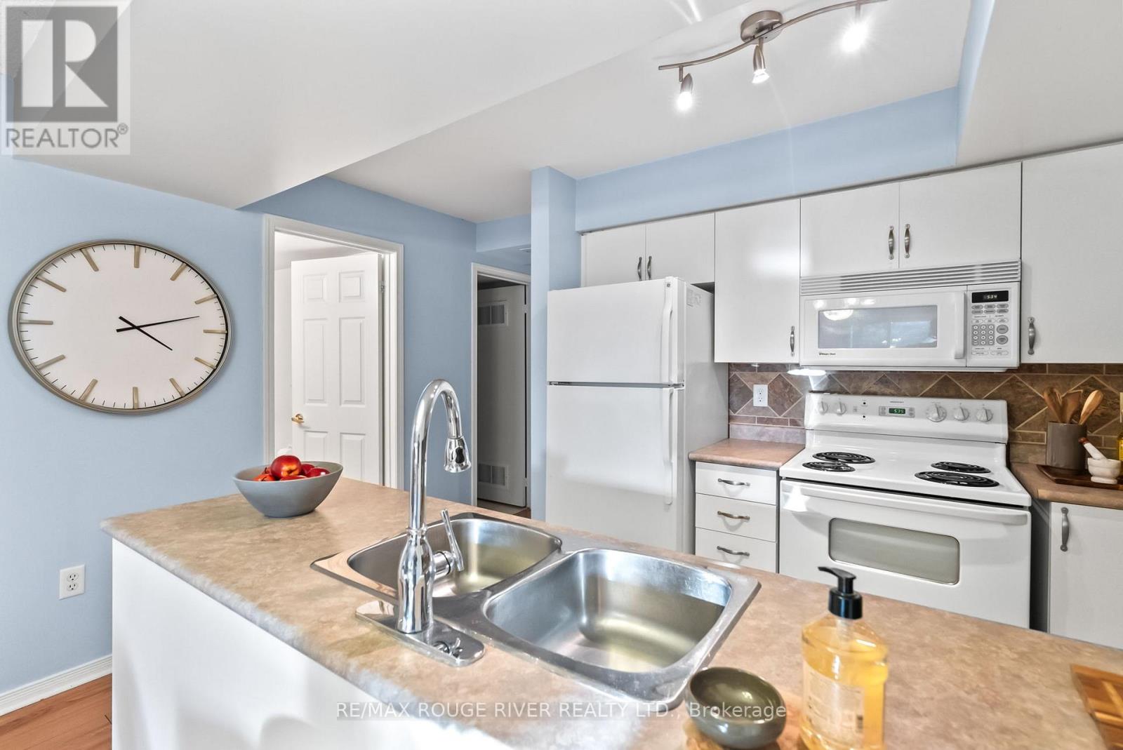 1 - 12 Petra Way, Whitby, Ontario  L1R 0A6 - Photo 8 - E12468824