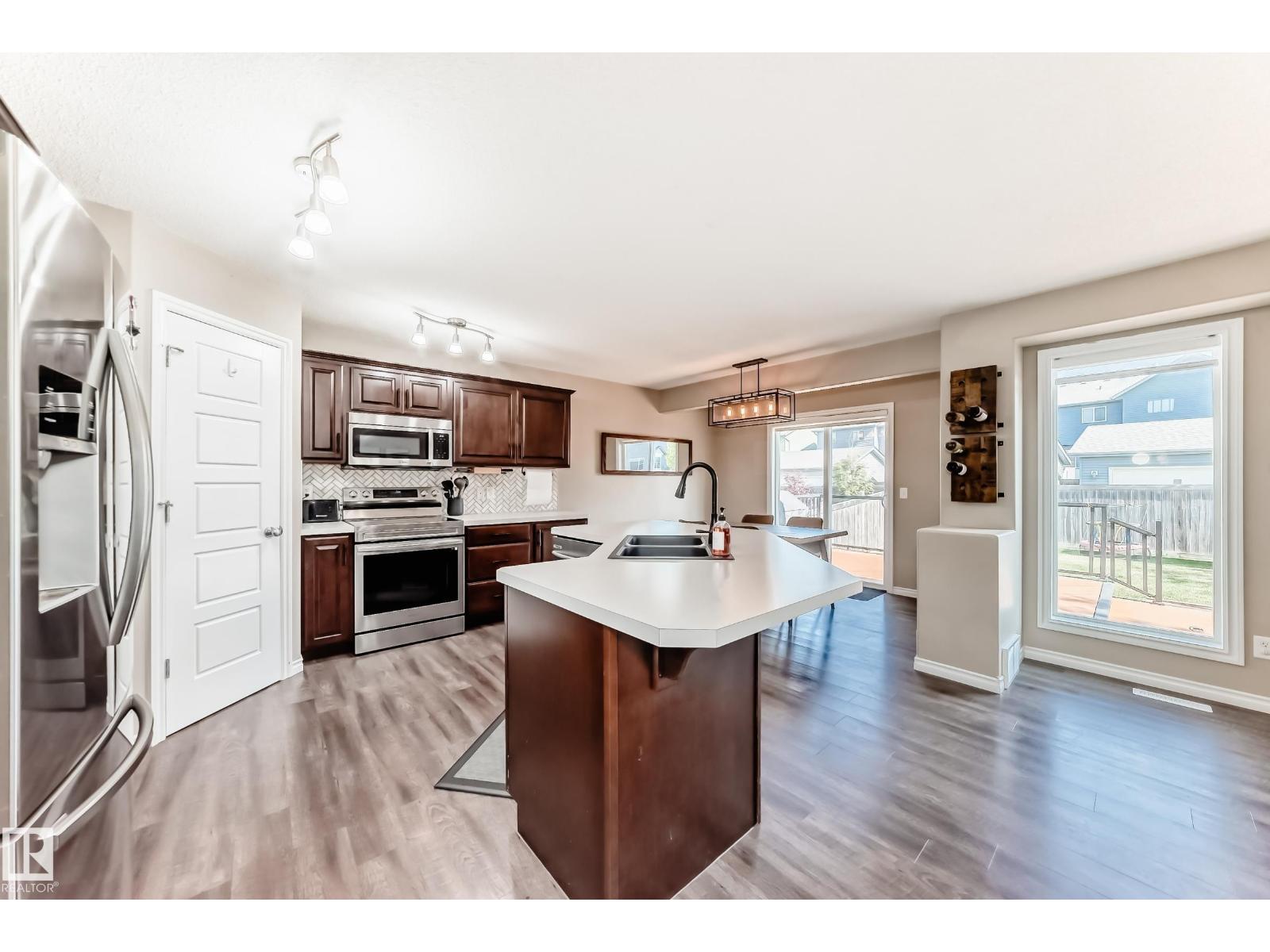 2105 32a St Nw, Edmonton, Alberta  T6T 0K9 - Photo 11 - E4462343