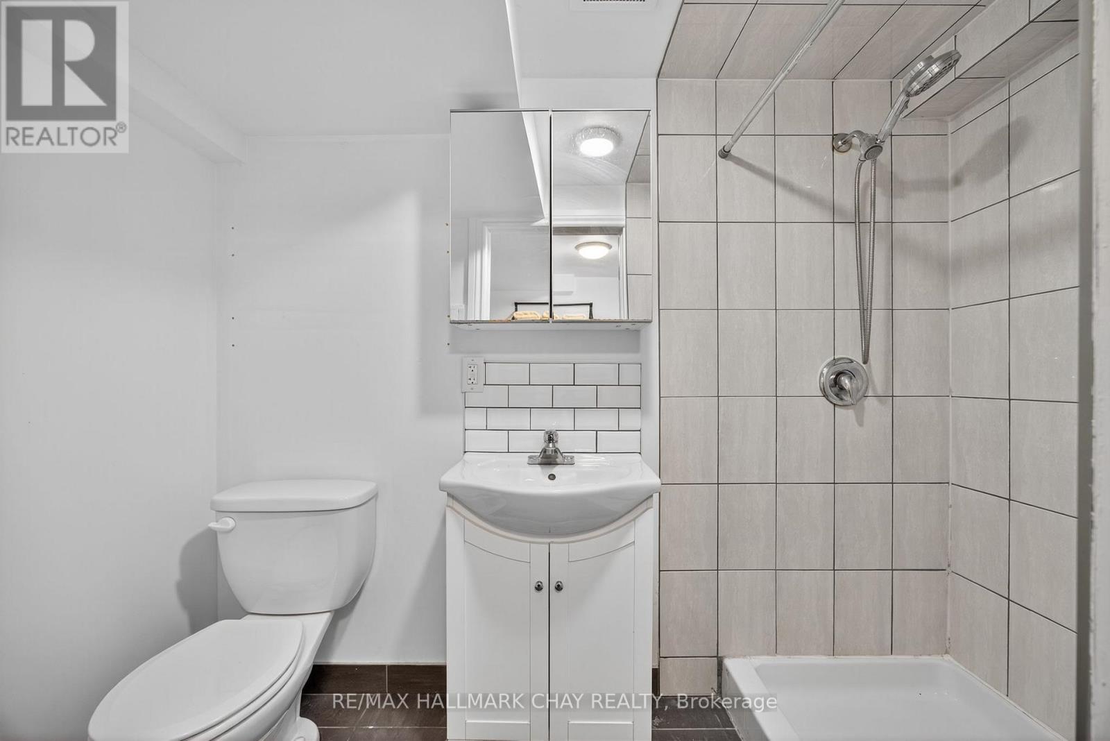 207 Merrett Drive, Barrie, Ontario  L4N 3Y4 - Photo 18 - S12468736