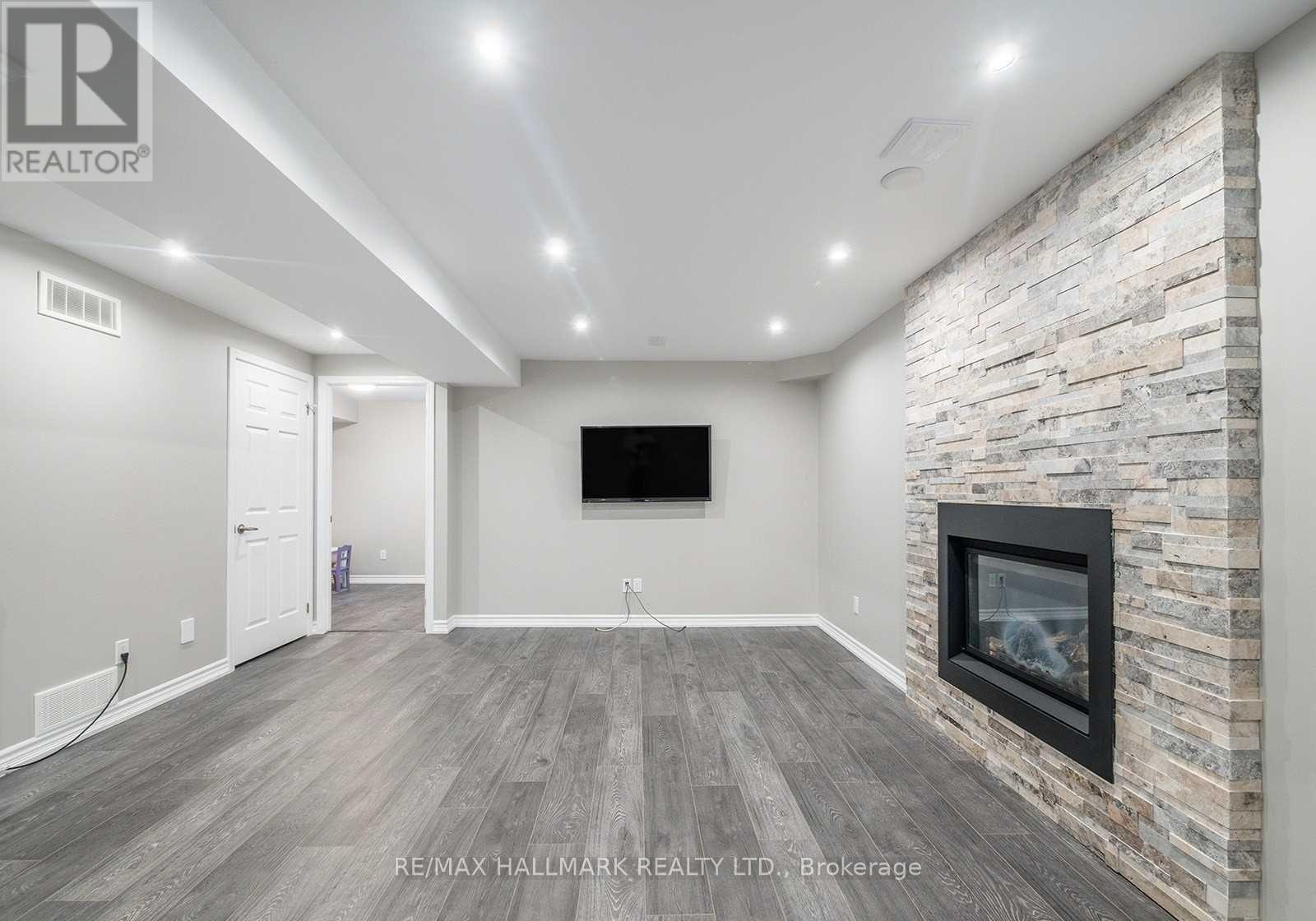 17 Silver Trail, Barrie (Ardagh), Ontario  L4N 2S2 - Photo 23 - S12468757