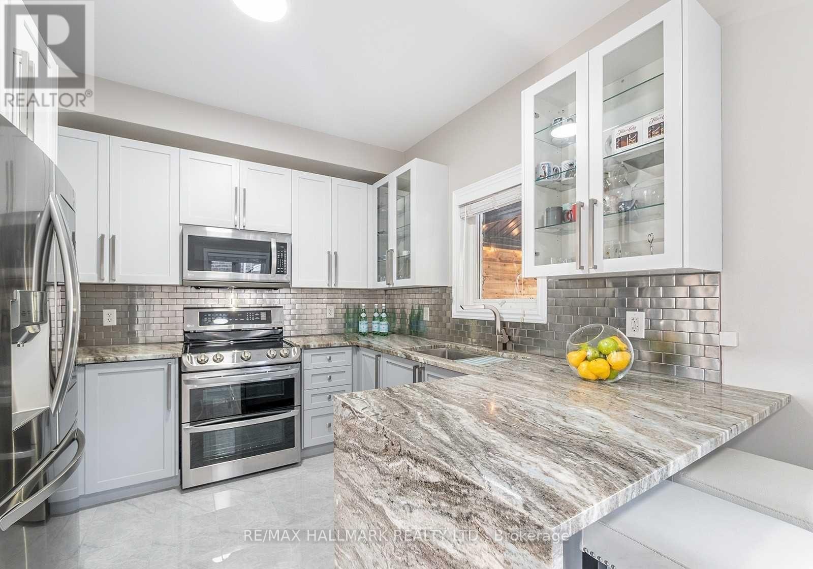 17 Silver Trail, Barrie (Ardagh), Ontario  L4N 2S2 - Photo 8 - S12468757