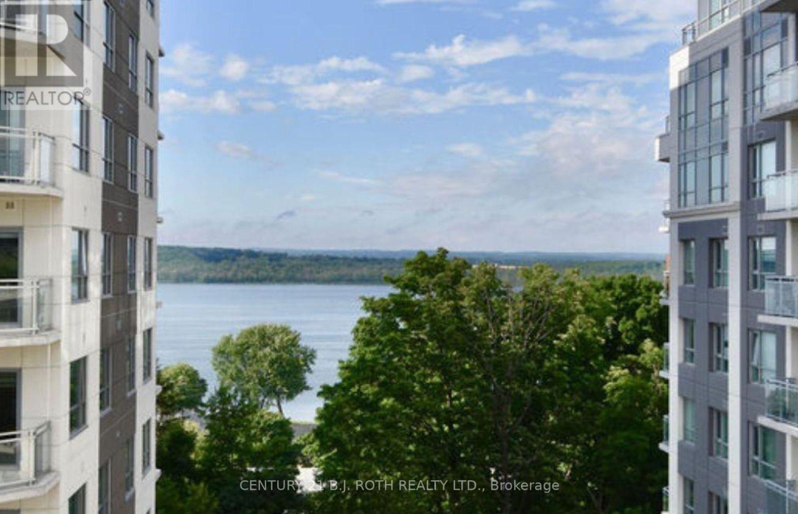 818 - 58 Lakeside Terrace, Barrie (Little Lake), Ontario  L4M 0L5 - Photo 2 - S12468758