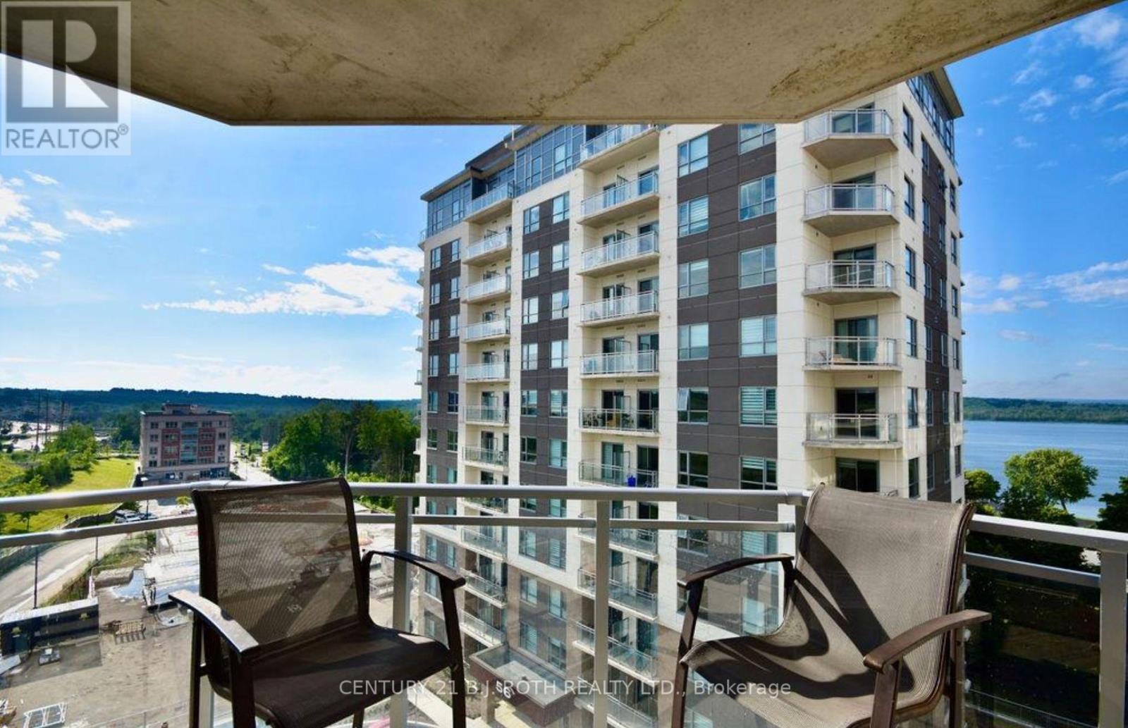 818 - 58 Lakeside Terrace, Barrie (Little Lake), Ontario  L4M 0L5 - Photo 30 - S12468758