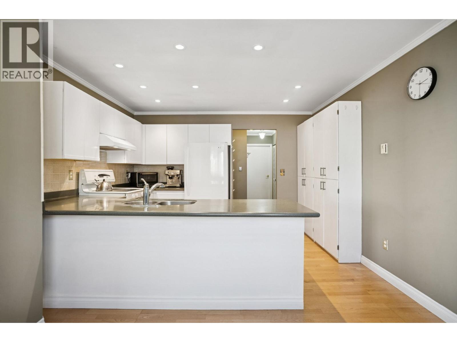 304 5350 Victory Street, Burnaby, British Columbia  V5J 1T1 - Photo 12 - R3059480