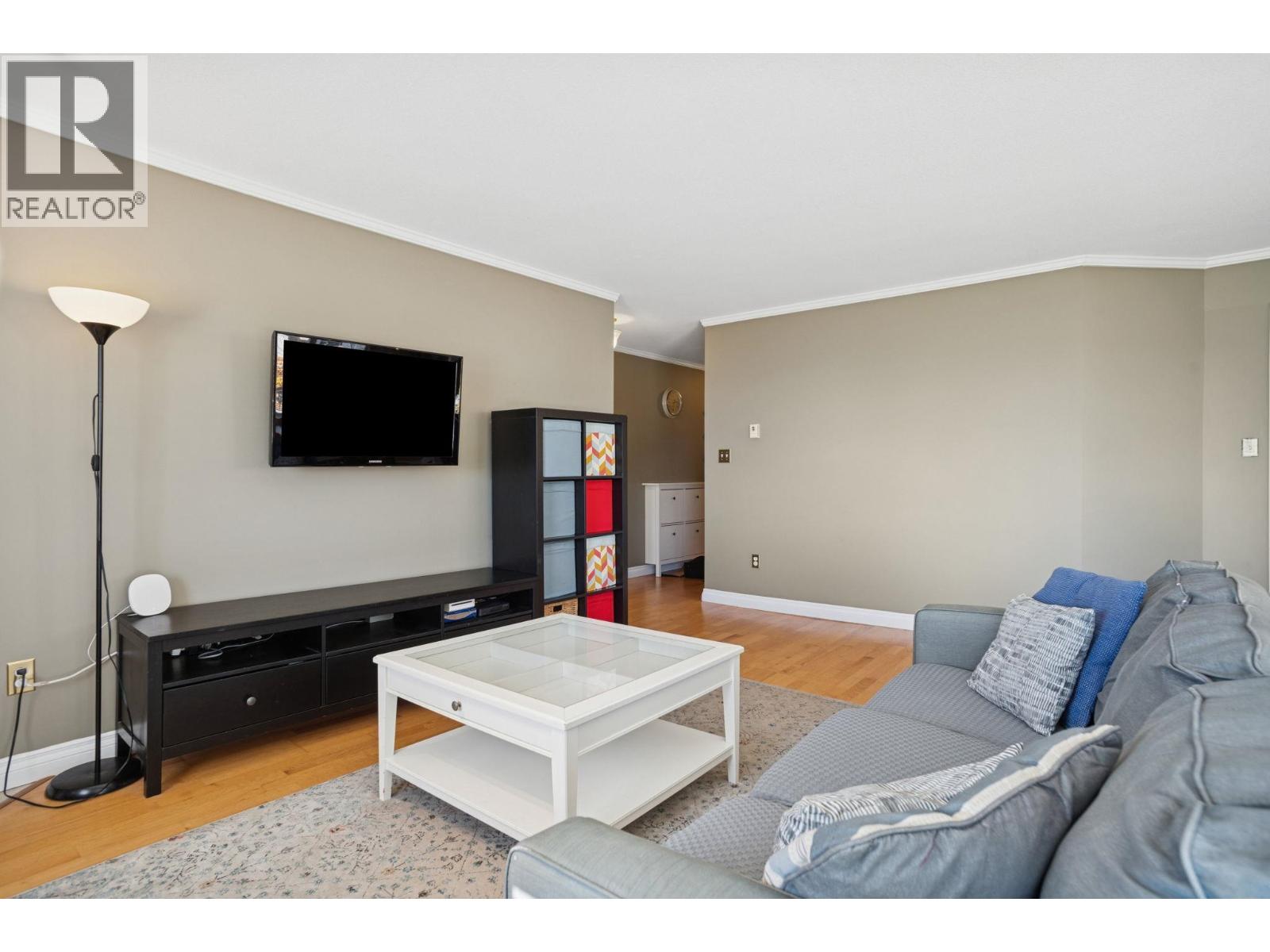 304 5350 Victory Street, Burnaby, British Columbia  V5J 1T1 - Photo 5 - R3059480