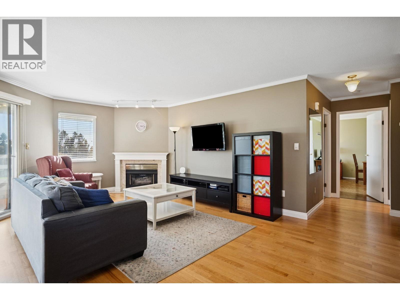304 5350 Victory Street, Burnaby, British Columbia  V5J 1T1 - Photo 2 - R3059480
