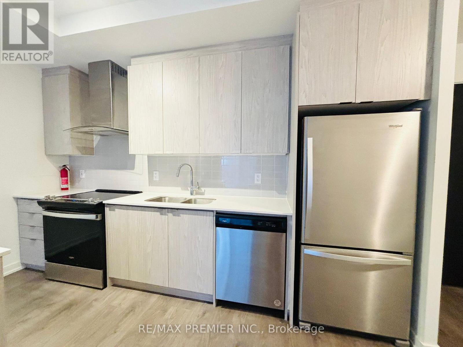 332 - 55 Duke Street, Kitchener, Ontario  N2H 0C9 - Photo 7 - X12396673