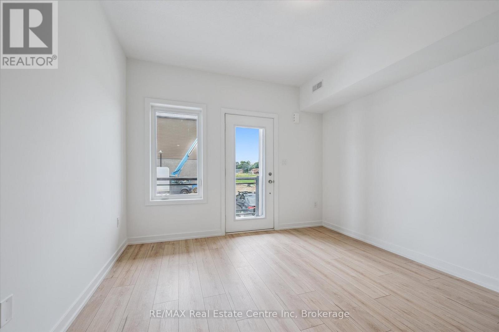 6 - 940 St David Street N, Centre Wellington, Ontario  N1M 2W3 - Photo 3 - X12468865