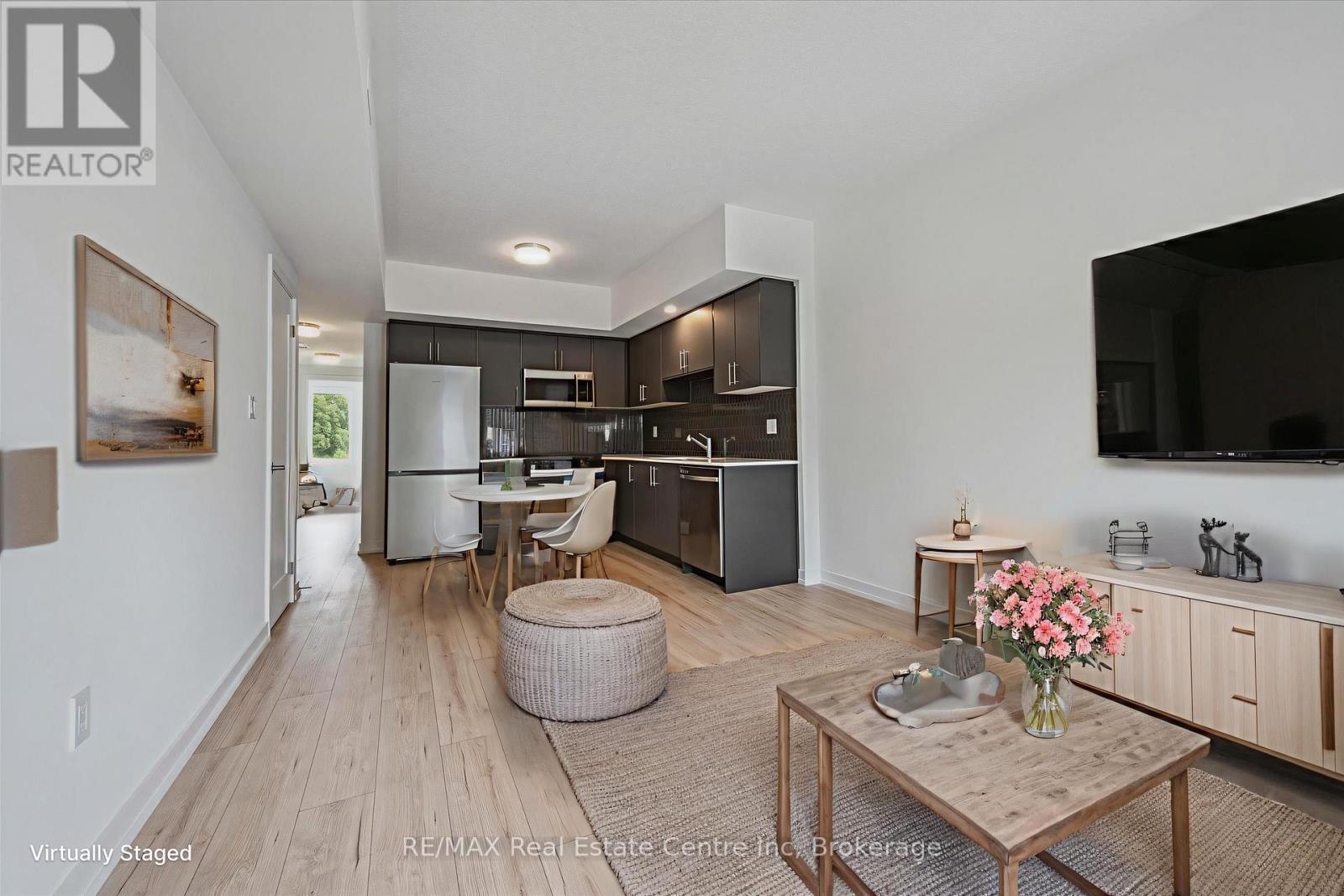 6 - 940 St David Street N, Centre Wellington, Ontario  N1M 2W3 - Photo 4 - X12468865