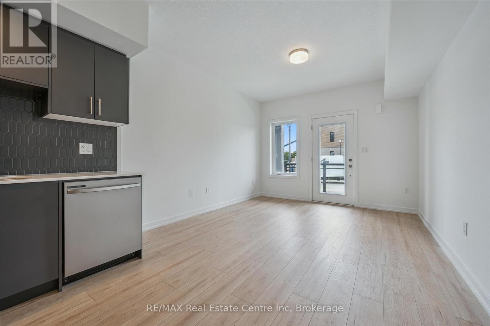 6 - 940 St David Street N, Centre Wellington, Ontario  N1M 2W3 - Photo 5 - X12468865