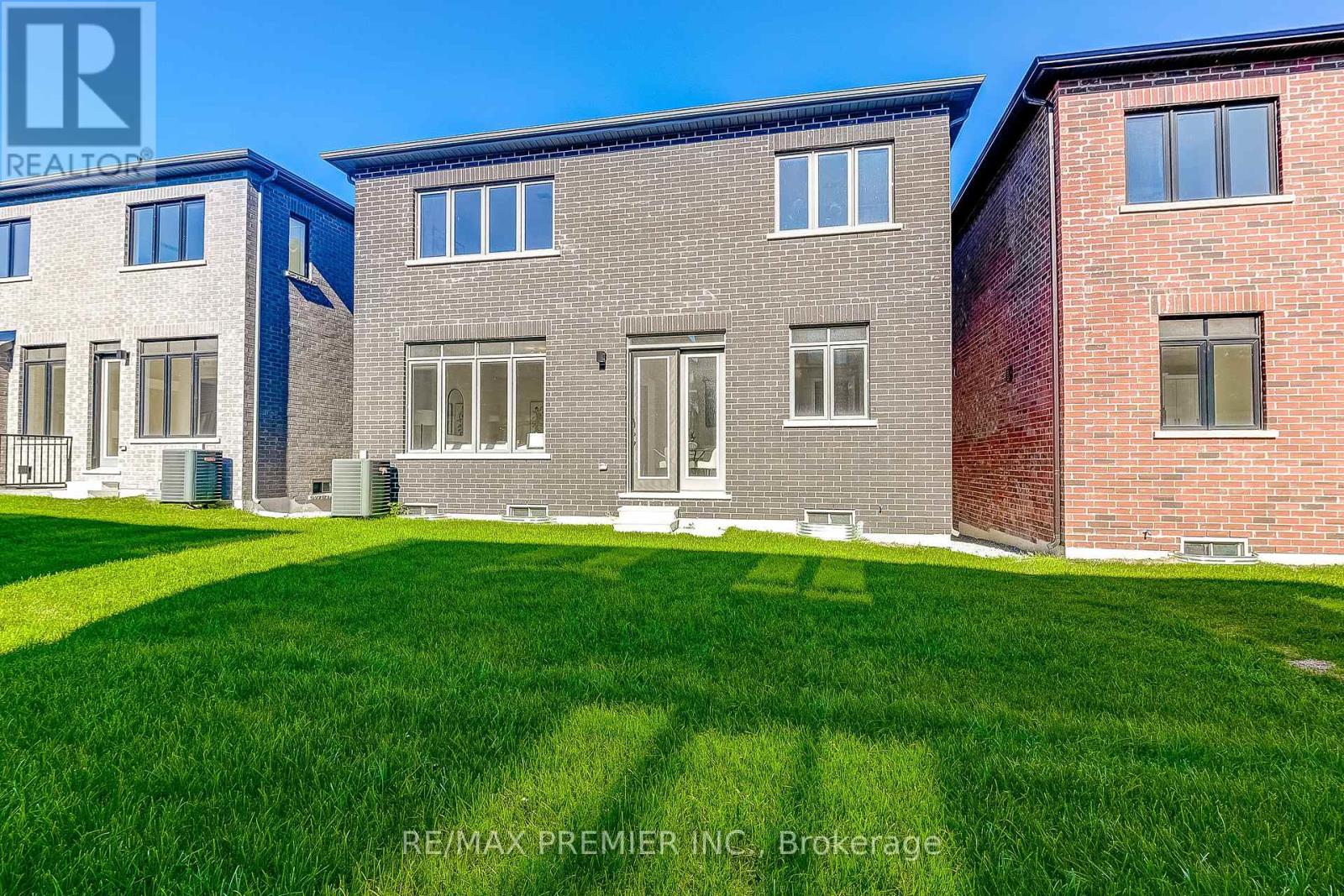 215 Fallharvest Way, Whitchurch-Stouffville, Ontario  L4A 0S1 - Photo 47 - N12447379