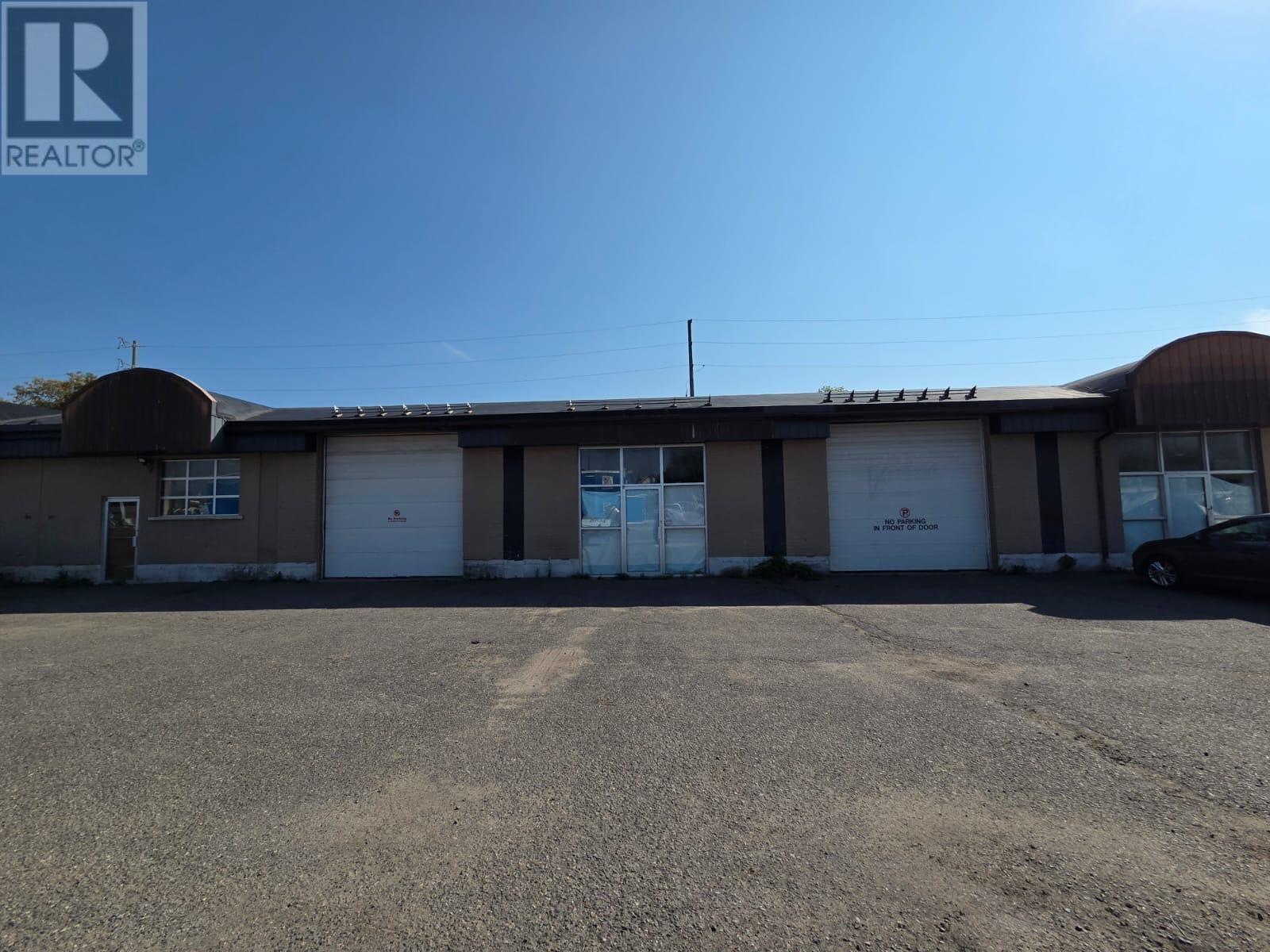 448 May St. N., Thunder Bay, Ontario  P7C 3R5 - Photo 2 - TB252962