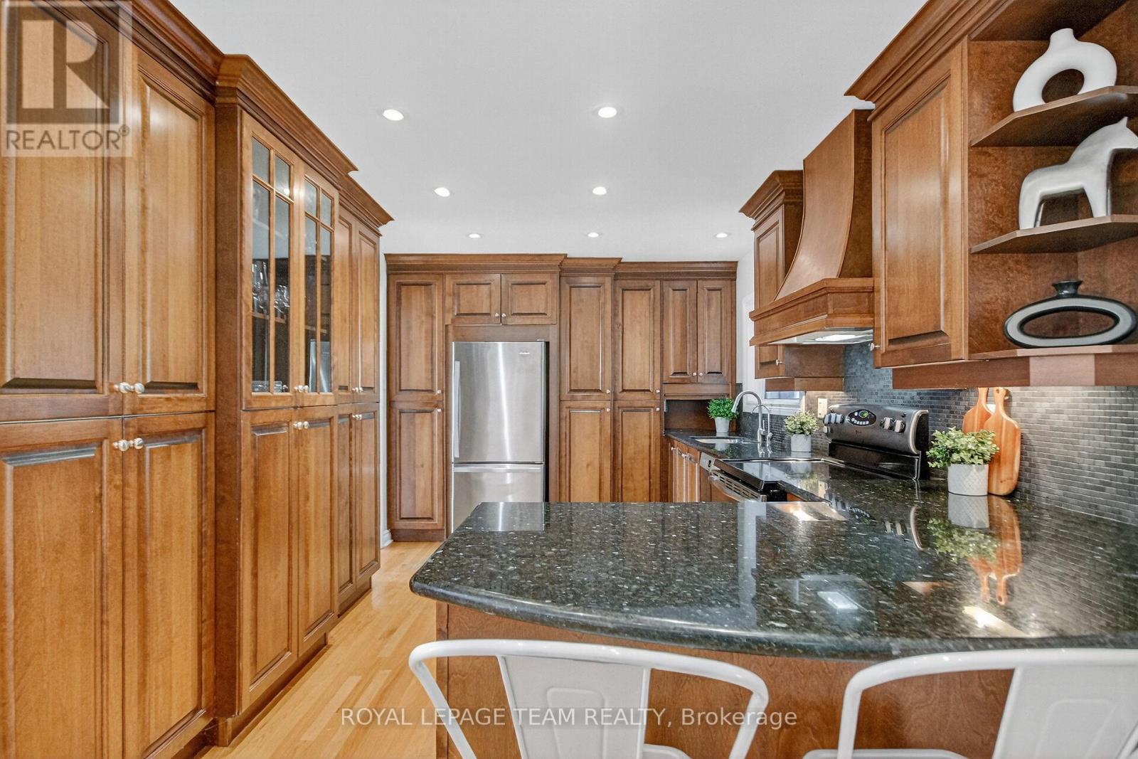 1079 Christopher Drive, Ottawa, Ontario  K4M 1J2 - Photo 15 - X12468852