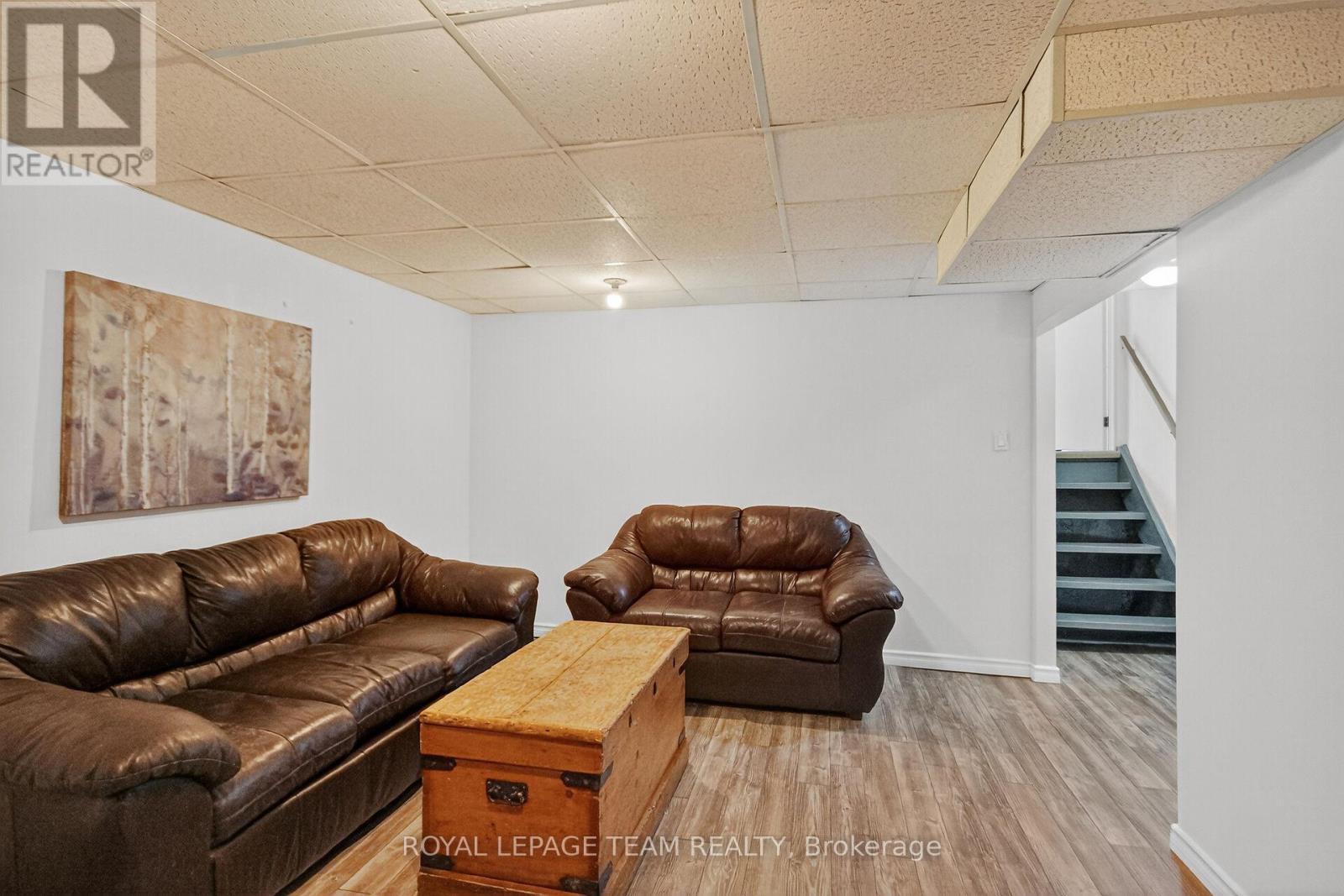 1079 Christopher Drive, Ottawa, Ontario  K4M 1J2 - Photo 33 - X12468852