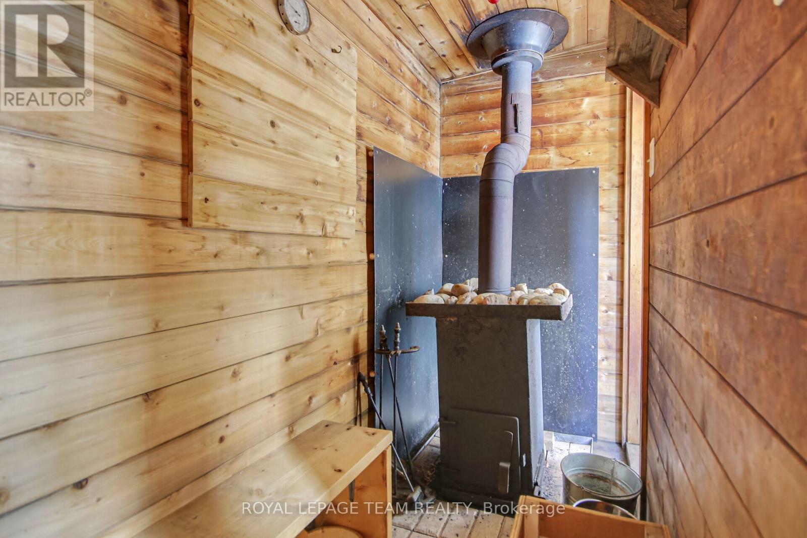 1079 Christopher Drive, Ottawa, Ontario  K4M 1J2 - Photo 37 - X12468852