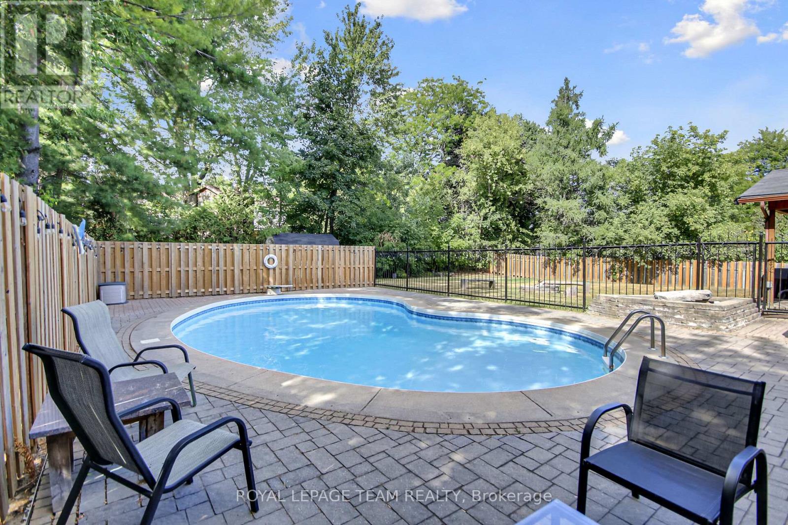 1079 Christopher Drive, Ottawa, Ontario  K4M 1J2 - Photo 38 - X12468852
