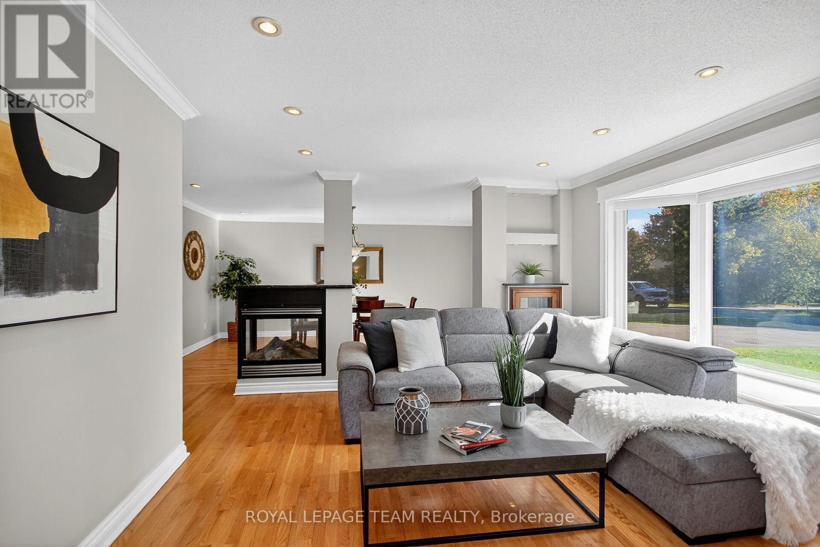 1079 Christopher Drive, Ottawa, Ontario  K4M 1J2 - Photo 7 - X12468852