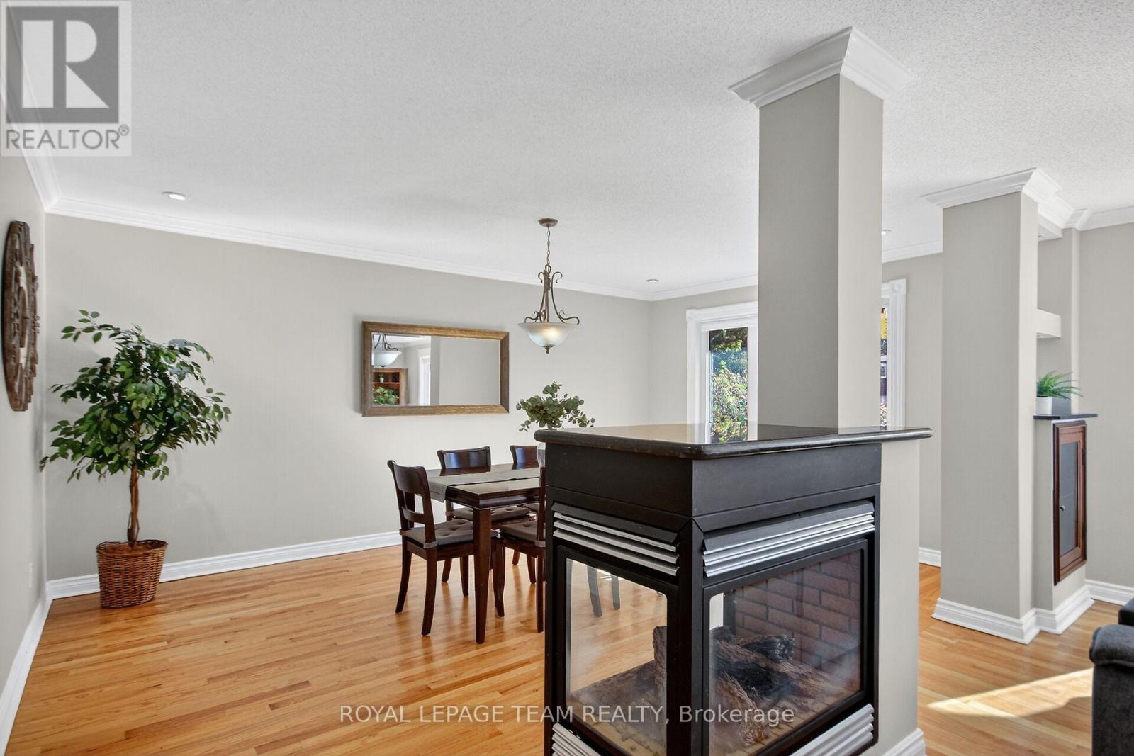 1079 Christopher Drive, Ottawa, Ontario  K4M 1J2 - Photo 9 - X12468852