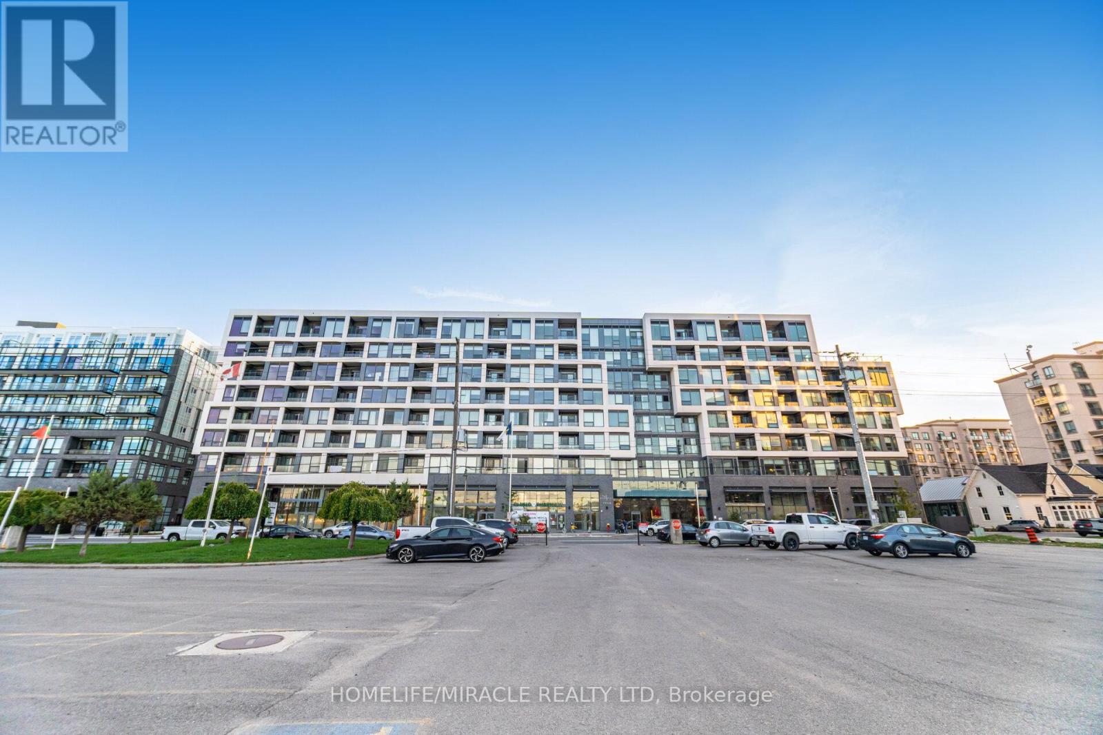 351 - 2450 Old Bronte Road, Oakville, Ontario  L6M 5P6 - Photo 1 - W12465661