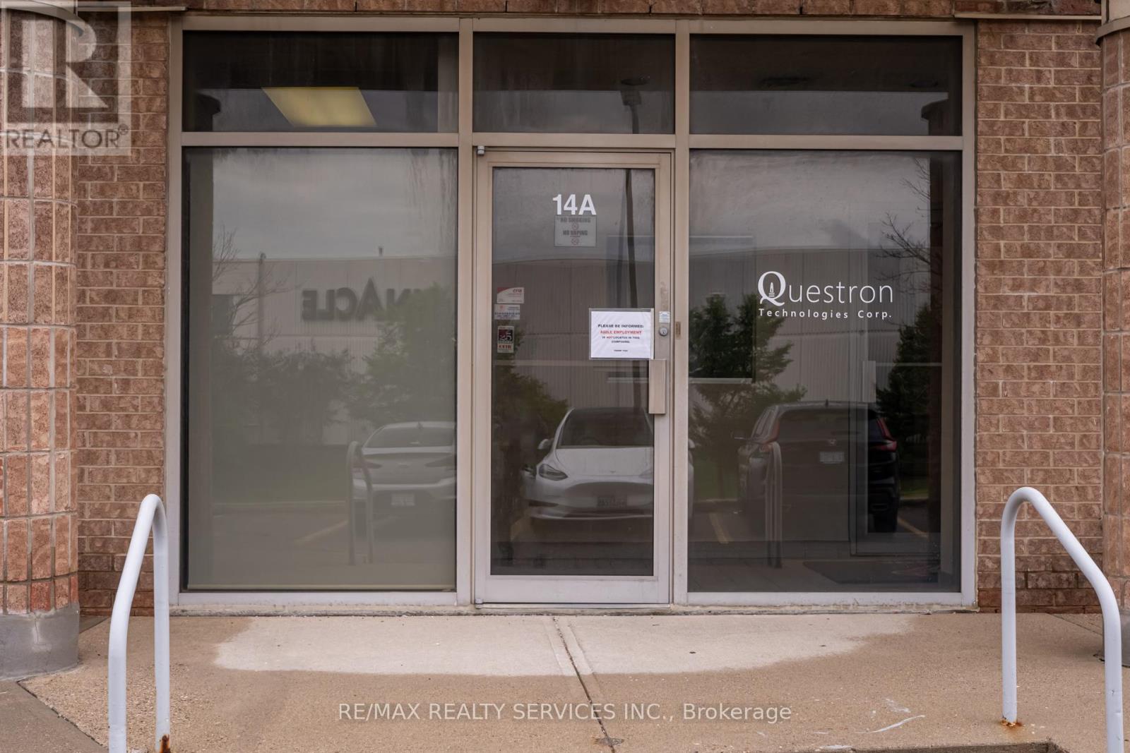 #13 - 6660 Kennedy Road, Mississauga, Ontario  L5T 2M9 - Photo 2 - W12468715