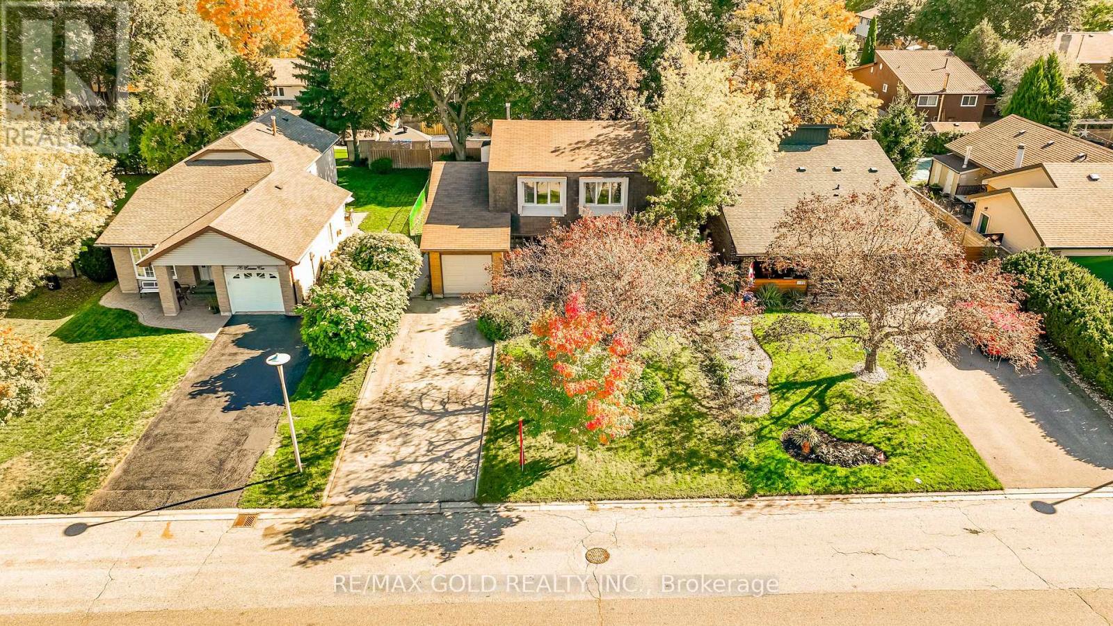 74 Lorraine Crescent, Brampton, Ontario  L6S 2R7 - Photo 17 - W12468731