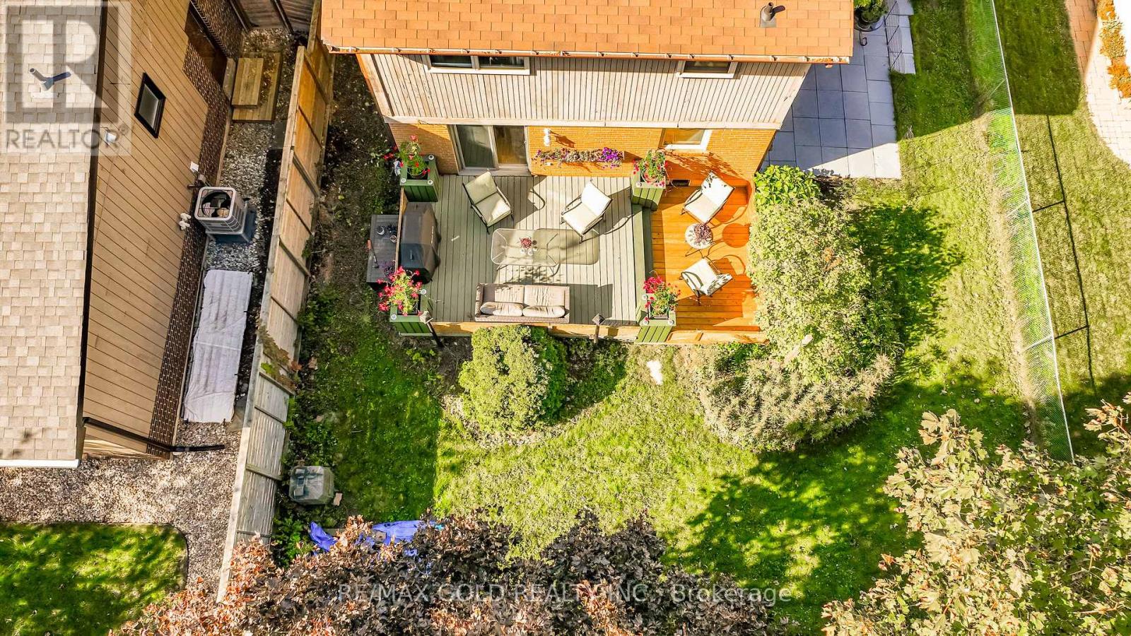 74 Lorraine Crescent, Brampton, Ontario  L6S 2R7 - Photo 21 - W12468731