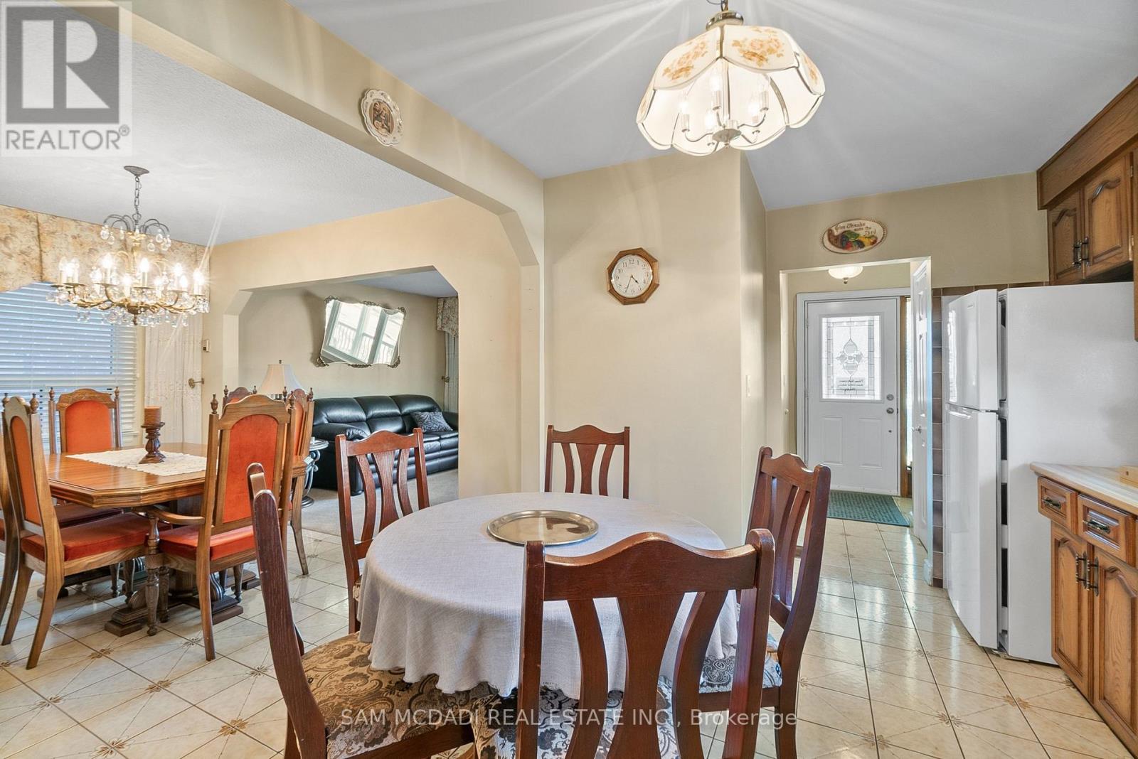 83 Evans Avenue, Toronto, Ontario  M8Z 1H7 - Photo 19 - W12468739