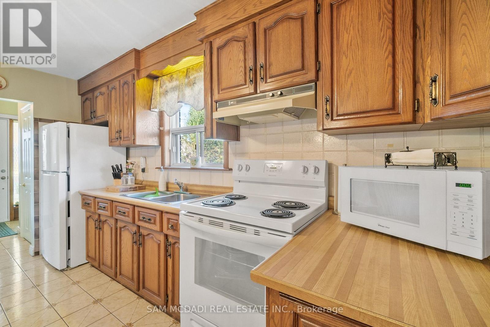 83 Evans Avenue, Toronto, Ontario  M8Z 1H7 - Photo 20 - W12468739