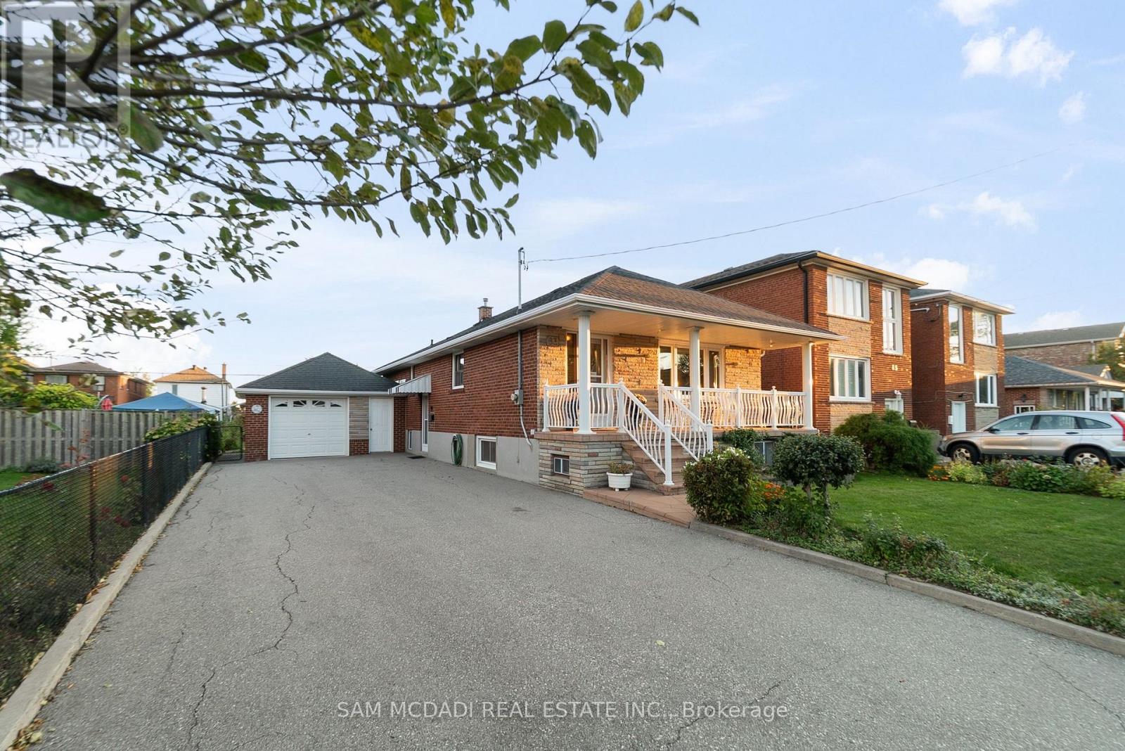 83 Evans Avenue, Toronto, Ontario  M8Z 1H7 - Photo 6 - W12468739