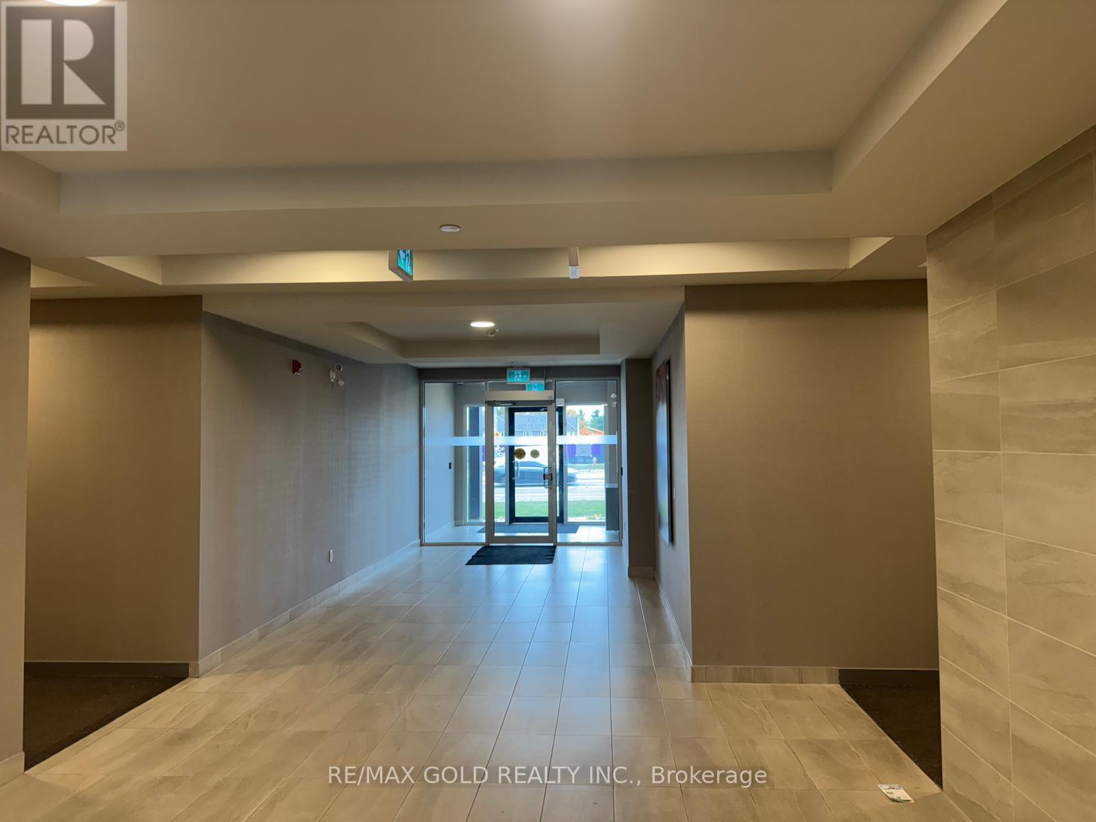206 - 58 Sky Harbour Drive, Brampton, Ontario  L6Y 6J1 - Photo 3 - W12468767