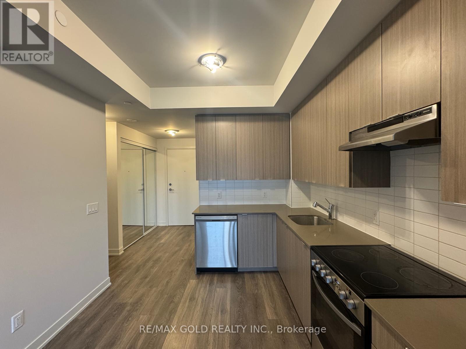 206 - 58 Sky Harbour Drive, Brampton, Ontario  L6Y 6J1 - Photo 7 - W12468767