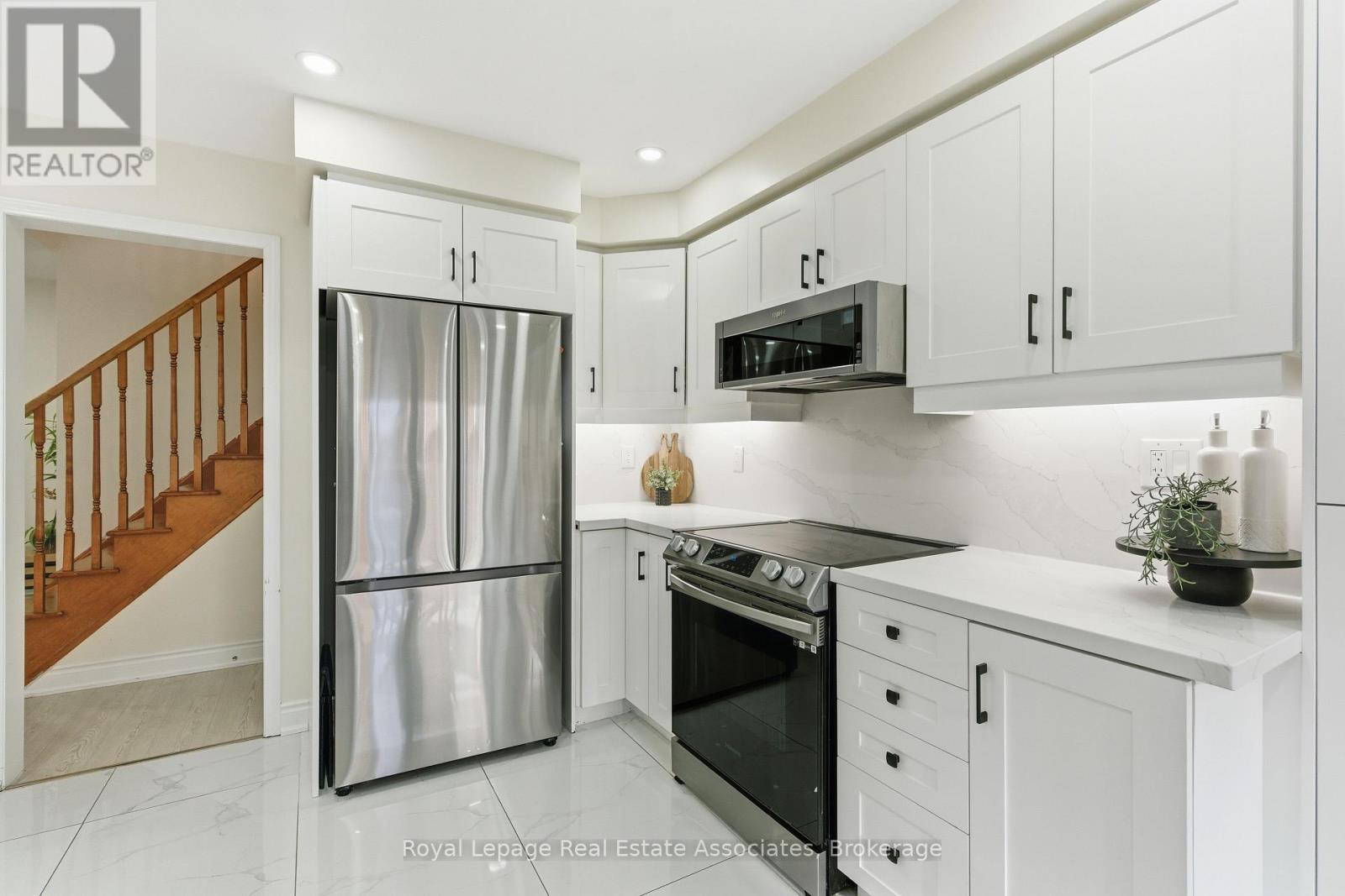 435 Pozbou Crescent, Milton, Ontario  L9T 8H8 - Photo 20 - W12468777
