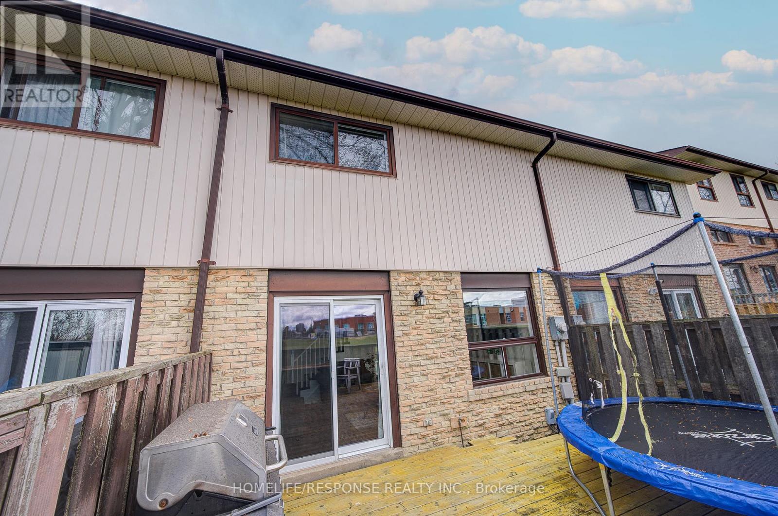 21 Dawson Crescent, Brampton, Ontario  L6V 3M5 - Photo 39 - W12468783