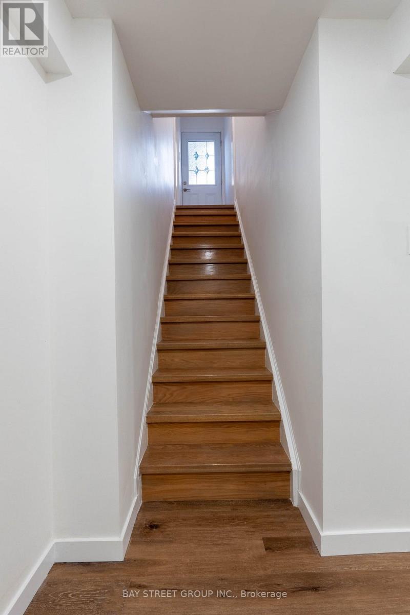 Unit A - 2662 Kinnerton Crescent, Mississauga, Ontario  L5K 2B2 - Photo 3 - W12468804