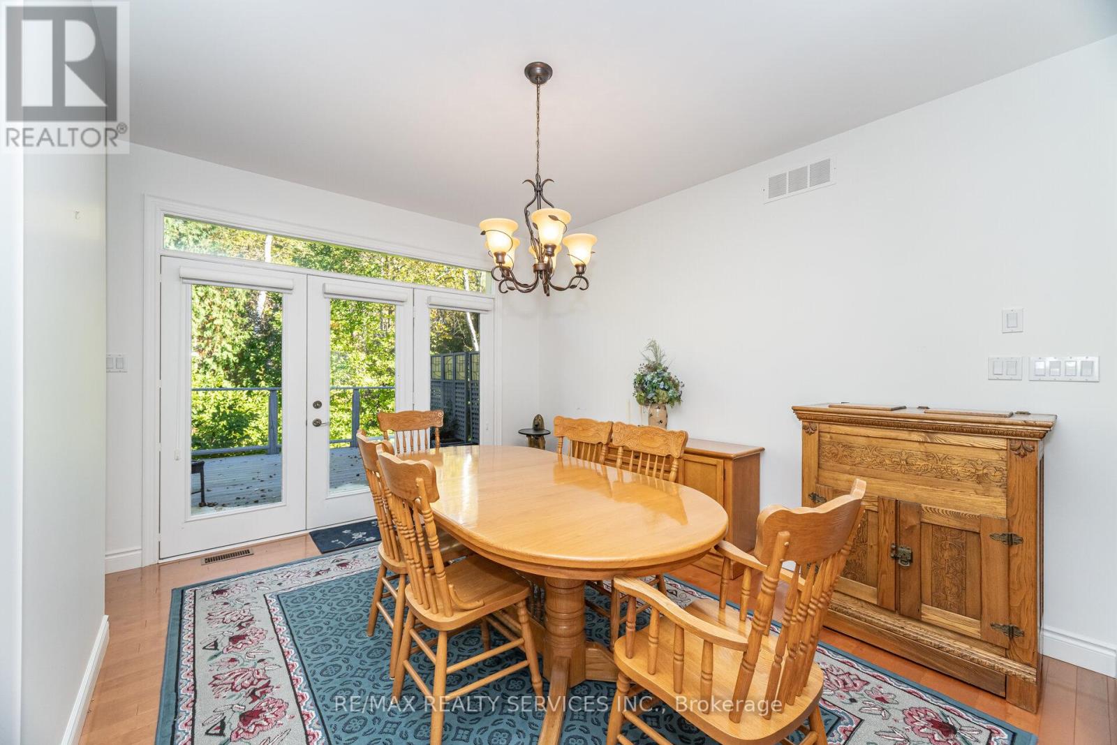 24 Putney Road, Caledon, Ontario  L7C 1R4 - Photo 10 - W12468820