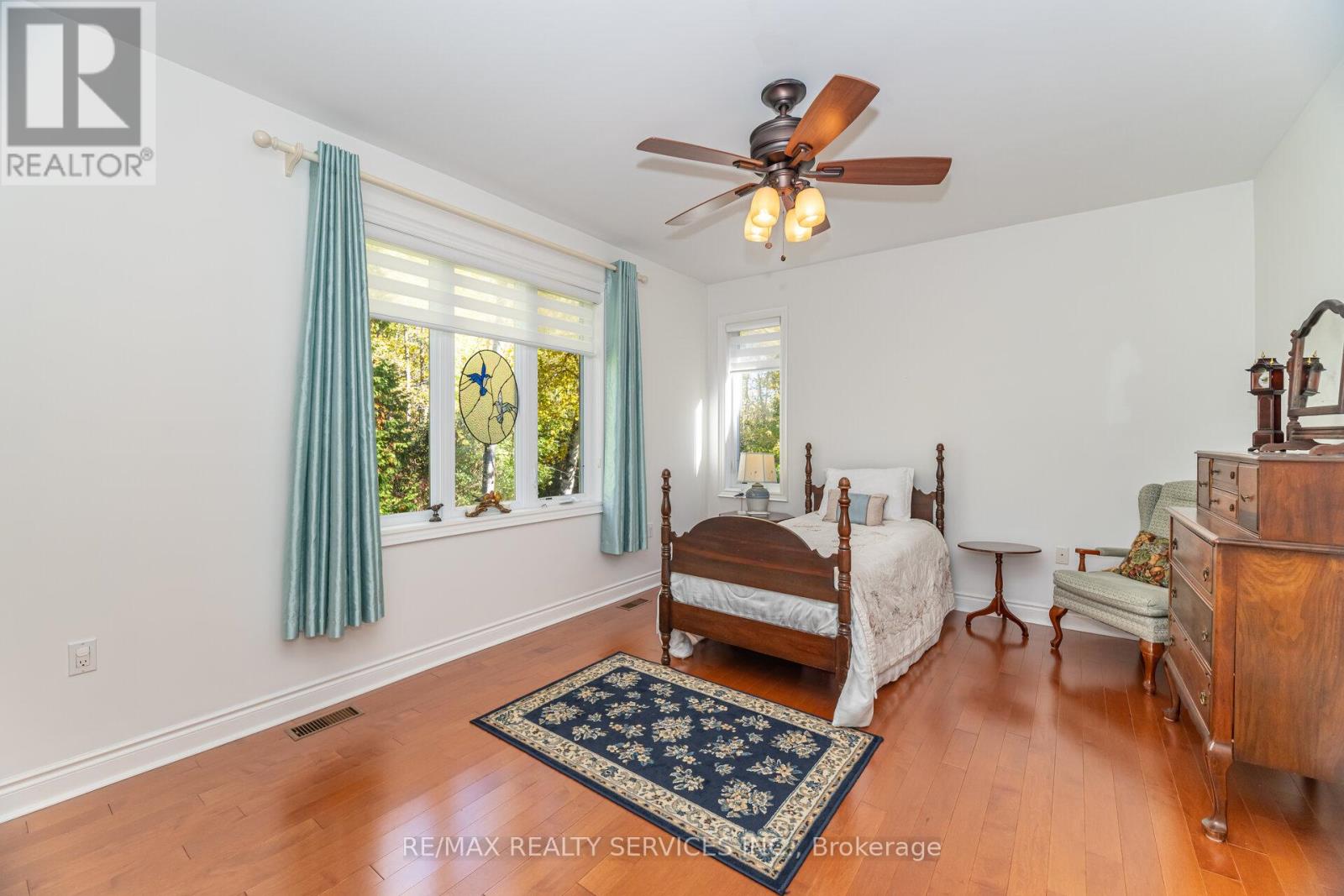 24 Putney Road, Caledon, Ontario  L7C 1R4 - Photo 13 - W12468820