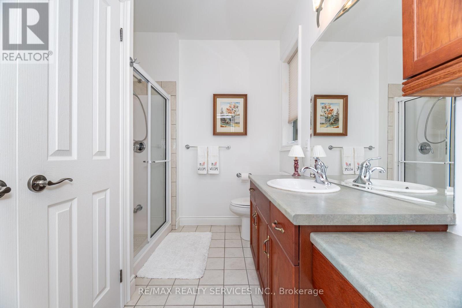 24 Putney Road, Caledon, Ontario  L7C 1R4 - Photo 14 - W12468820
