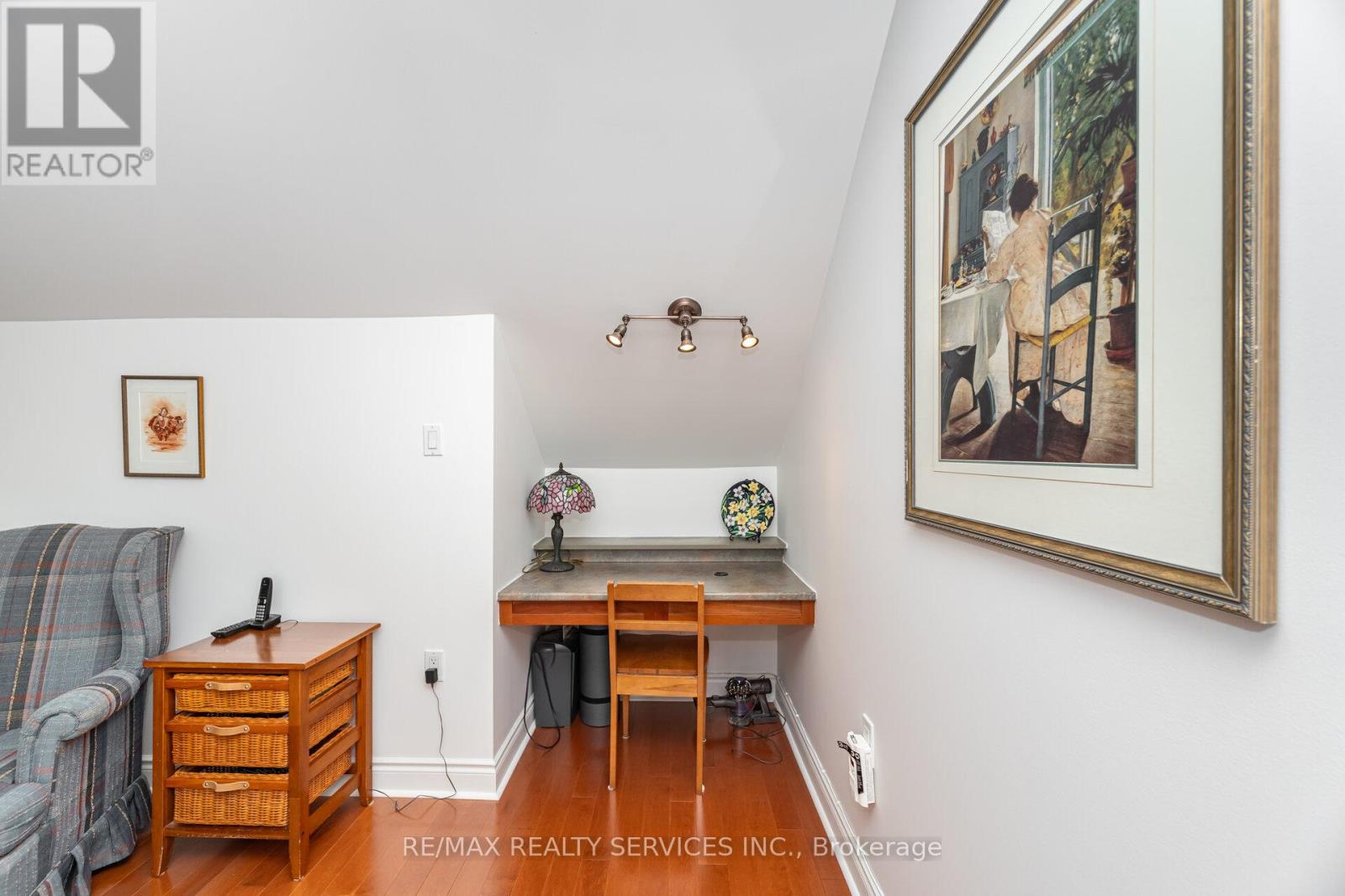 24 Putney Road, Caledon, Ontario  L7C 1R4 - Photo 17 - W12468820