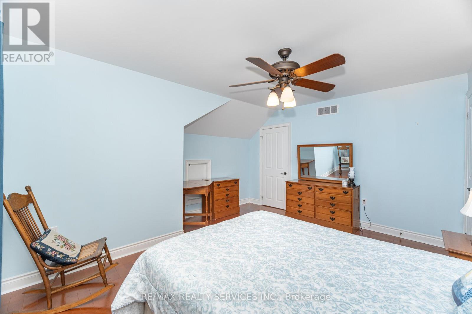 24 Putney Road, Caledon, Ontario  L7C 1R4 - Photo 21 - W12468820