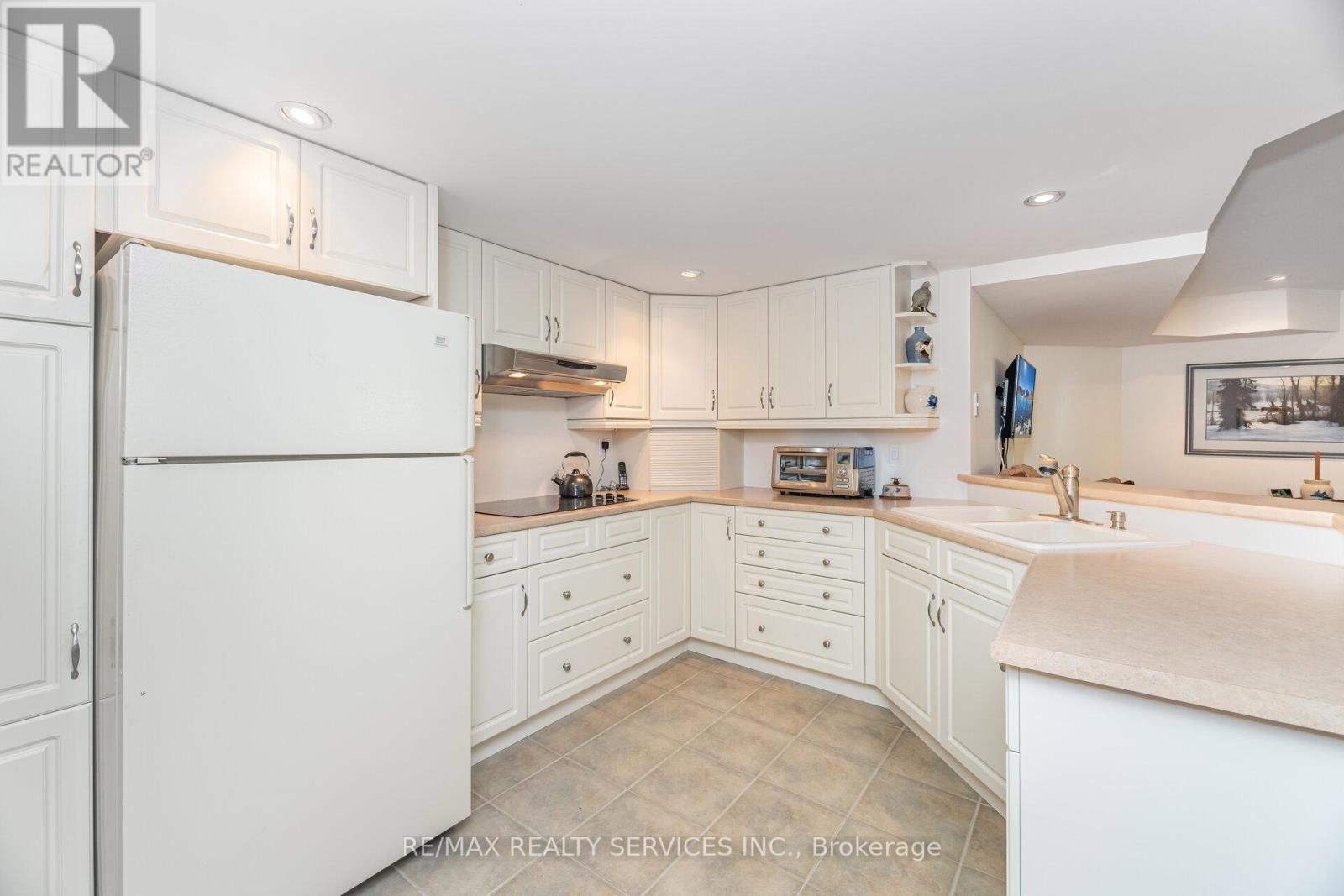 24 Putney Road, Caledon, Ontario  L7C 1R4 - Photo 32 - W12468820