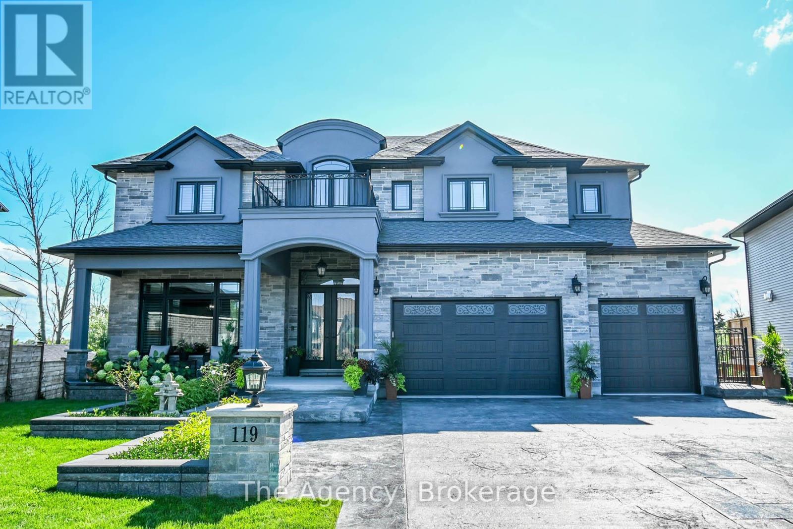 119 Willowbrook Drive, Welland, Ontario  L3C 0G2 - Photo 2 - X12468883