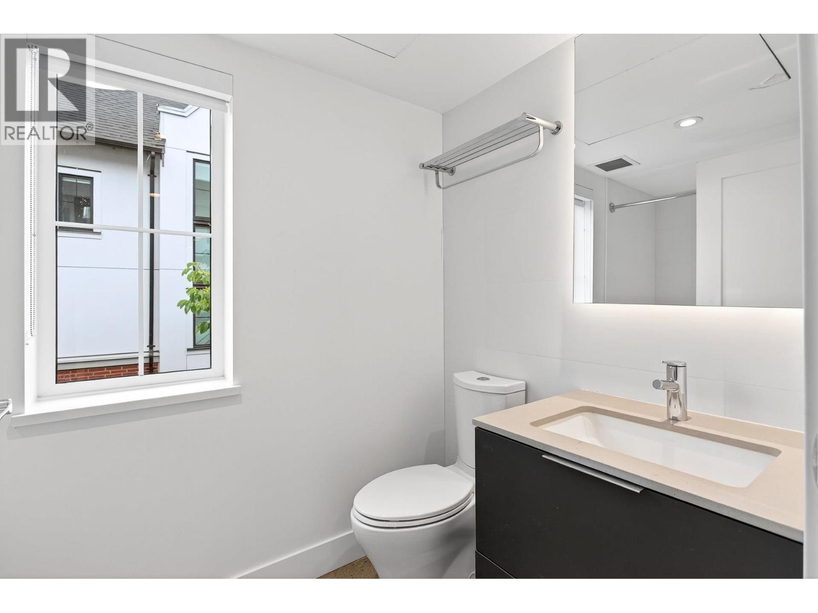 109 2070 Curling Road, North Vancouver, British Columbia  V7P 0C9 - Photo 27 - R3047197