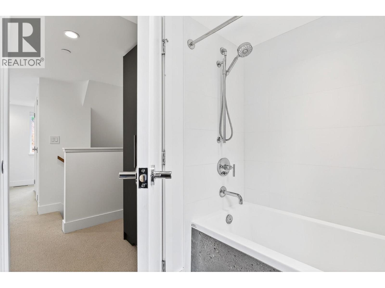 109 2070 Curling Road, North Vancouver, British Columbia  V7P 0C9 - Photo 28 - R3047197