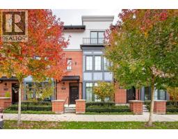 109 2070 CURLING ROAD, North Vancouver, British Columbia