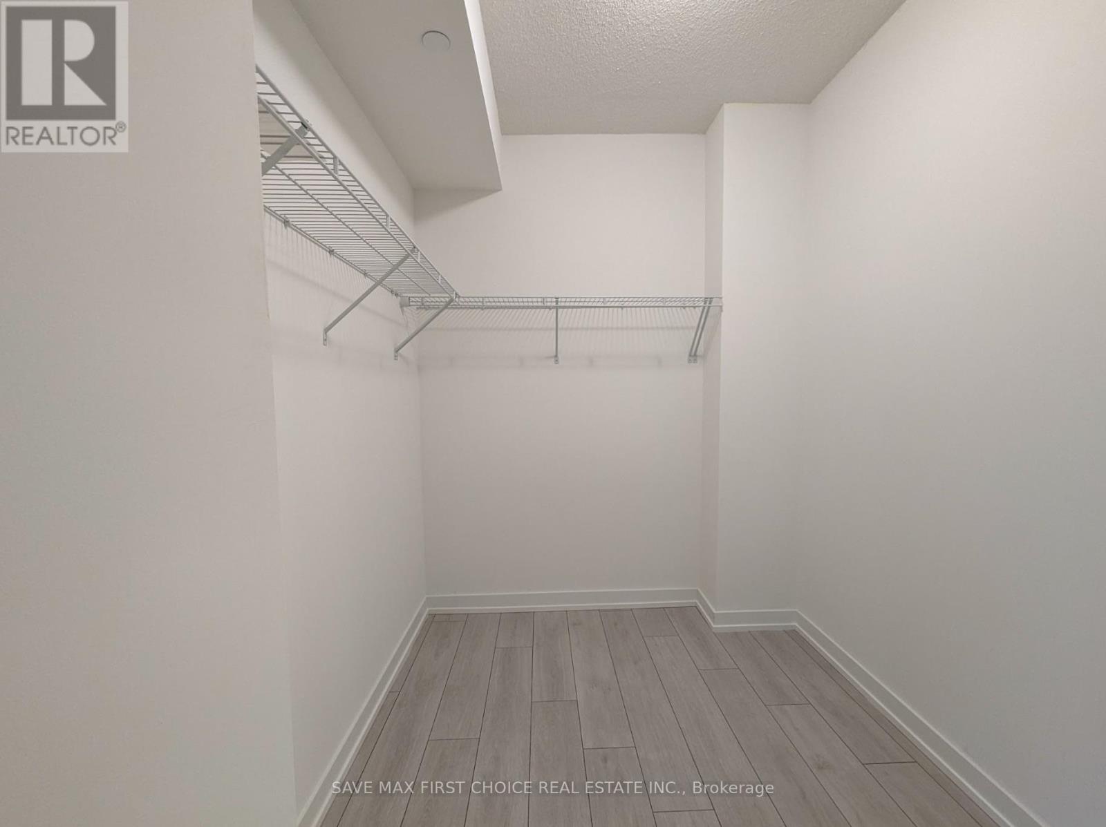 608 - 55 Duke Street West, Kitchener, Ontario  N2H 0C9 - Photo 10 - X12460550